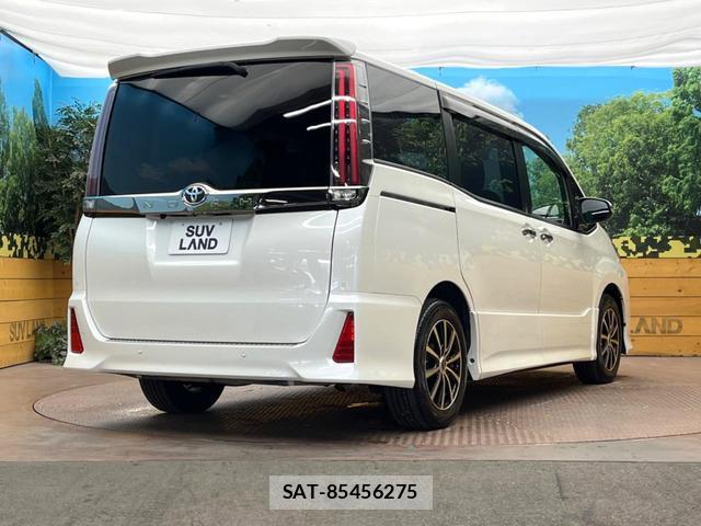 Toyota NOAH 2020-01 8279791-17