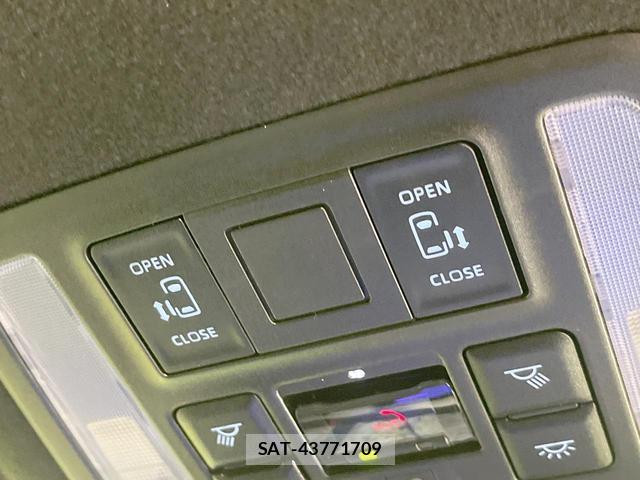Toyota NOAH 2026-06 8279974-3