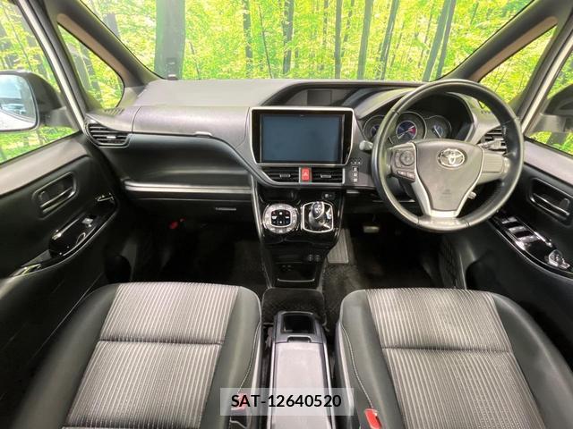 Toyota NOAH 2017-07 8280089-1