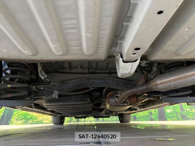 Toyota NOAH 2017-07 8280089-19