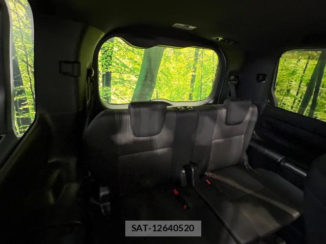 Toyota NOAH 2017-07 8280089-9