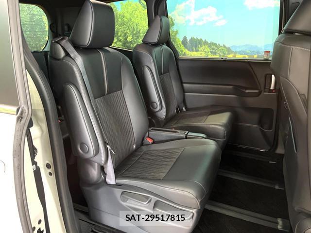 Toyota NOAH 2025-02 8280199-8