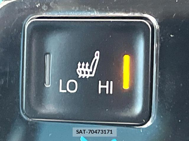 Toyota NOAH 2022-09 8280219-5