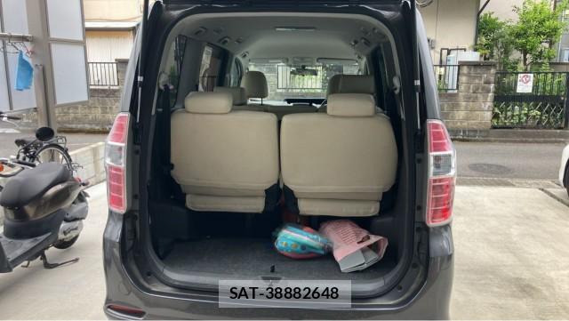 Toyota NOAH 2009-07 8280712-17