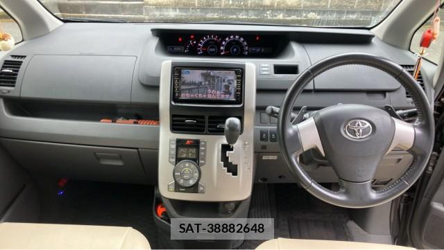 Toyota NOAH 2009-07 8280712-2