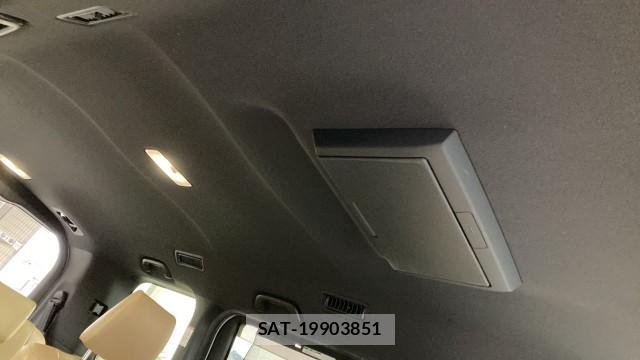 Toyota NOAH 2021-11 8280877-15