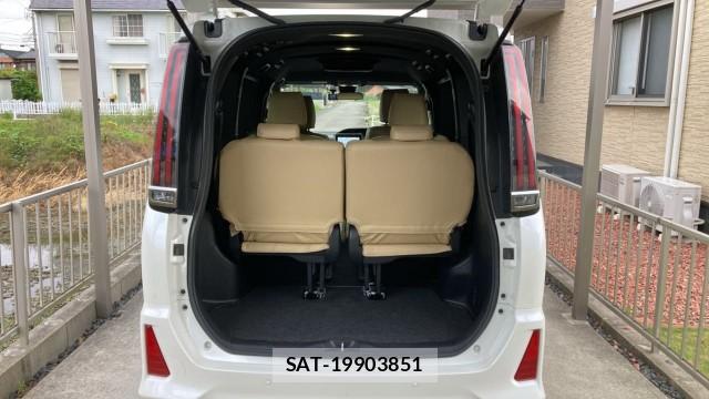 Toyota NOAH 2021-11 8280877-17