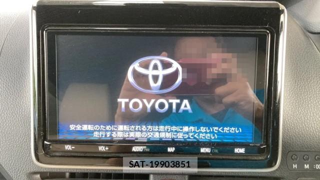 Toyota NOAH 2021-11 8280877-4