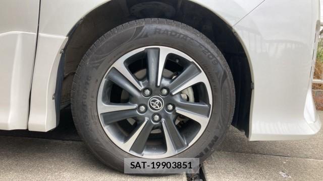 Toyota NOAH 2021-11 8280877-8