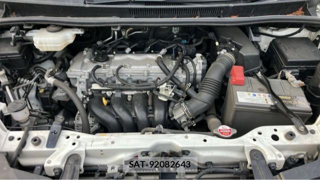 Toyota NOAH 2017-06 8281035-7