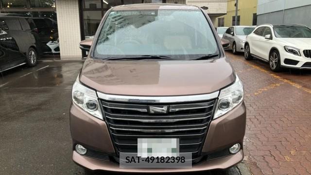 Toyota NOAH 2014-08 8281066-9