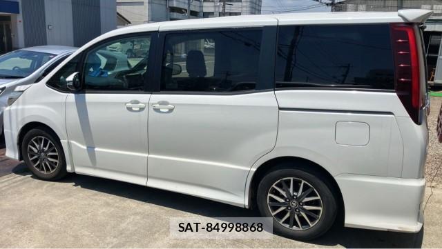 Toyota NOAH 2014-03 8281131-10