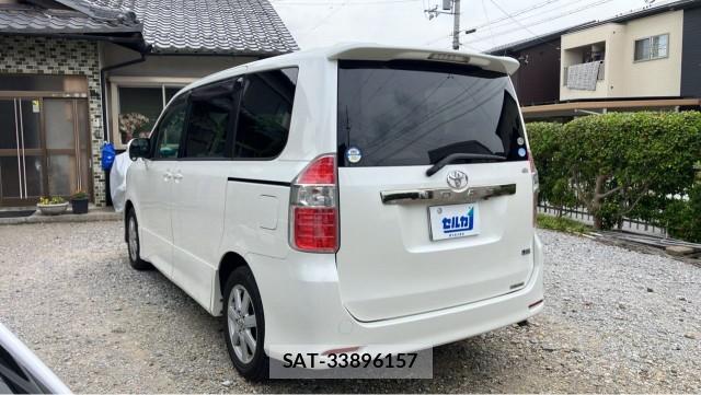 Toyota NOAH 2007-07 8281283-13