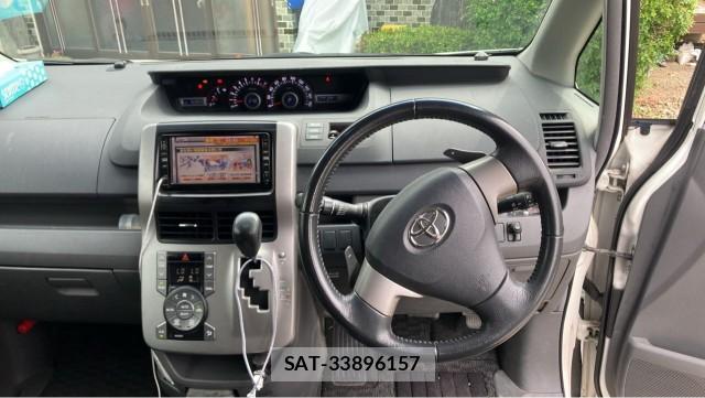 Toyota NOAH 2007-07 8281283-16