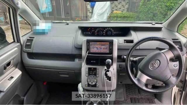Toyota NOAH 2007-07 8281283-2