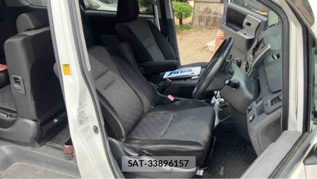Toyota NOAH 2007-07 8281283-5