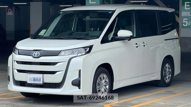 Toyota NOAH 2026-01 8281500-0