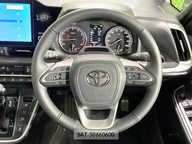 Toyota NOAH 2023-11 8281785-11