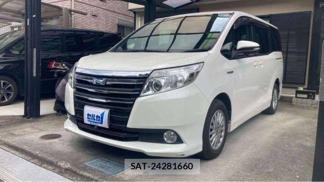 Toyota NOAH 2014-09 8281878-0