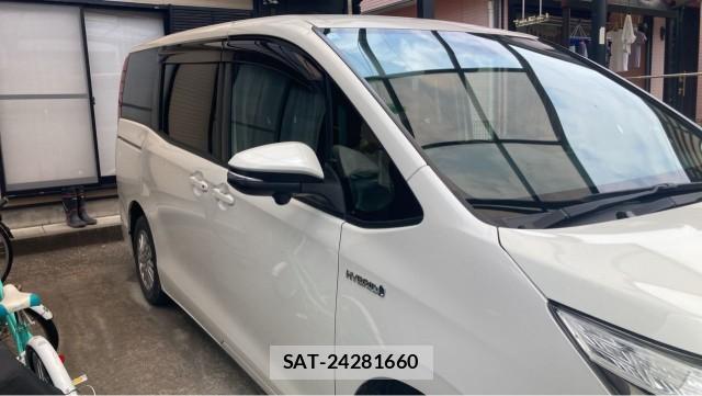 Toyota NOAH 2014-09 8281878-3