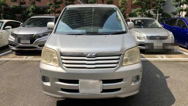 Toyota NOAH 2003-12 8281958-9