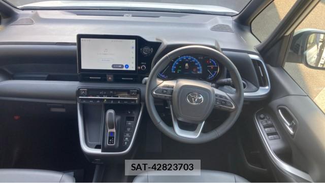 Toyota NOAH 2024-07 8282070-16