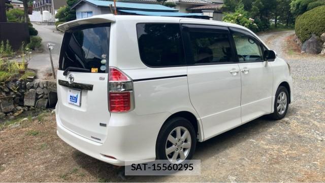 Toyota NOAH 2007-10 8282091-12