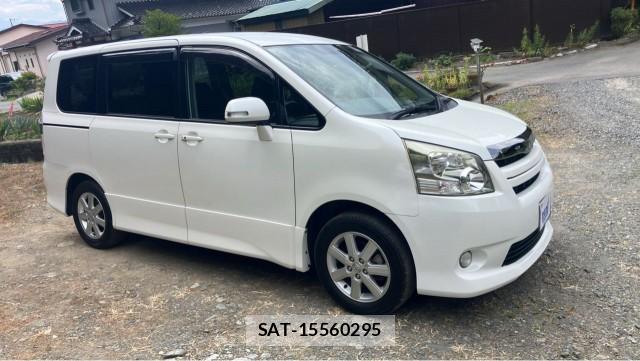 Toyota NOAH 2007-10 8282091-3