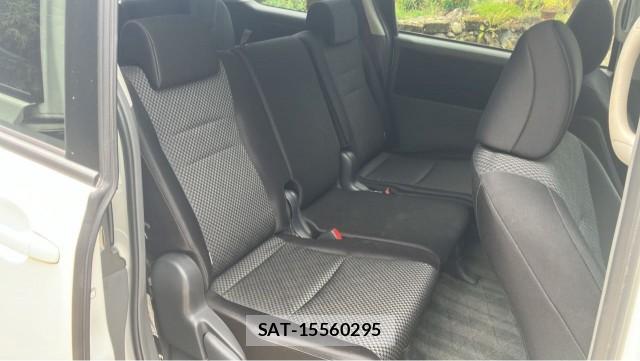 Toyota NOAH 2007-10 8282091-6