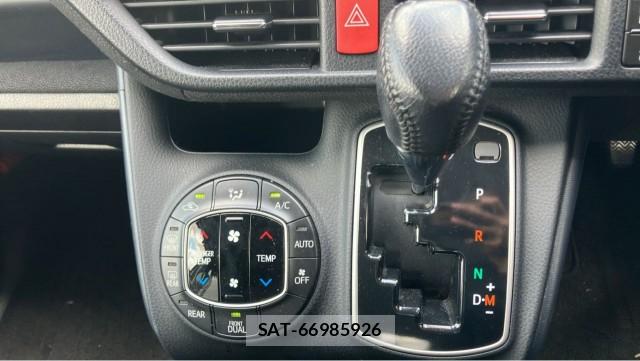 Toyota NOAH 2015-07 8282239-14