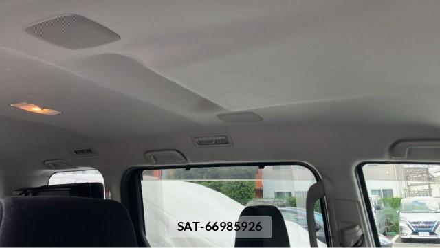 Toyota NOAH 2015-07 8282239-15