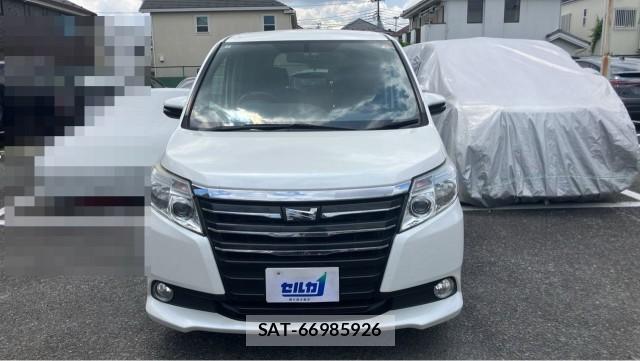 Toyota NOAH 2015-07 8282239-9
