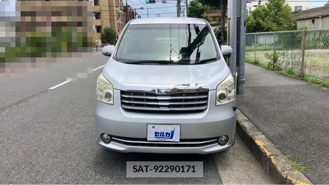 Toyota NOAH 2007-08 8282283-9