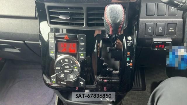 Toyota NOAH 2011-09 8282309-14