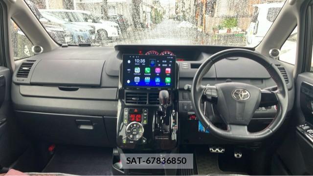 Toyota NOAH 2011-09 8282309-2