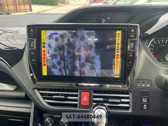 Toyota NOAH 2016-08 8282420-4