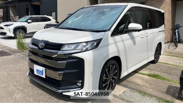 Toyota NOAH 2024-03 8282431-0