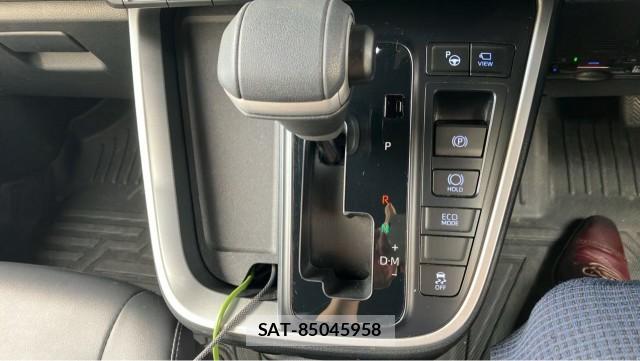 Toyota NOAH 2024-03 8282431-14