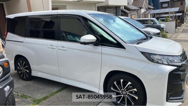 Toyota NOAH 2024-03 8282431-3
