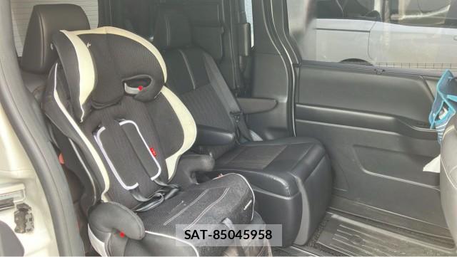 Toyota NOAH 2024-03 8282431-6