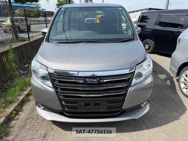 Toyota NOAH 2015-09 8282685-0