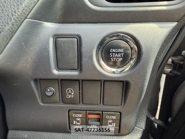 Toyota NOAH 2015-09 8282685-17