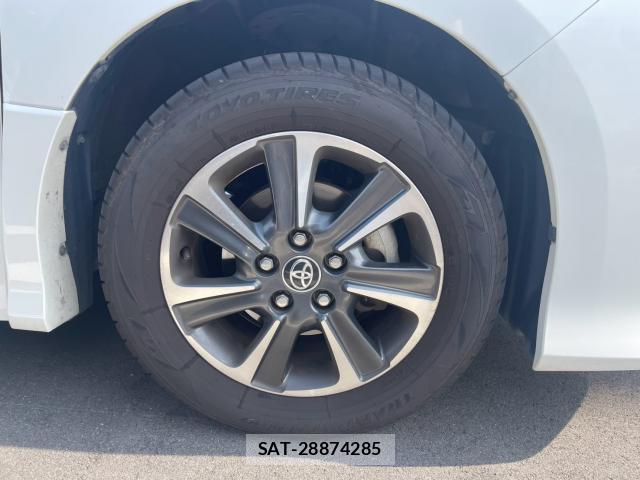 Toyota NOAH 2019-10 8282764-19