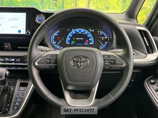 Toyota NOAH 2023-09 8282839-11