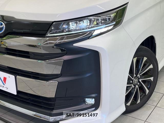 Toyota NOAH 2023-09 8282839-12
