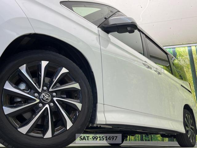 Toyota NOAH 2023-09 8282839-13