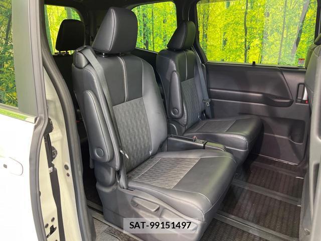 Toyota NOAH 2023-09 8282839-8