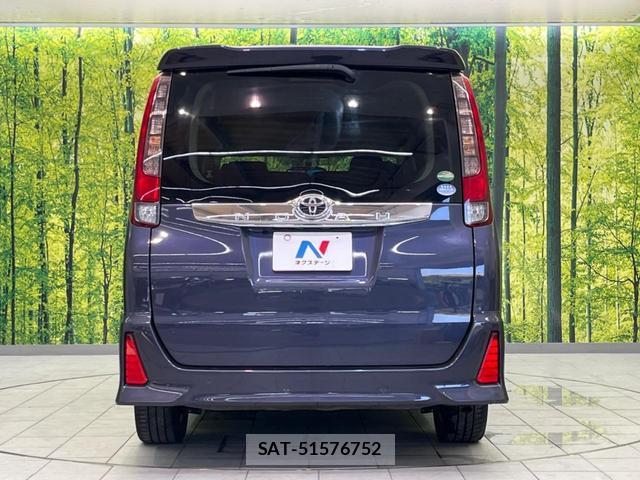 Toyota NOAH 2014-12 8282850-15