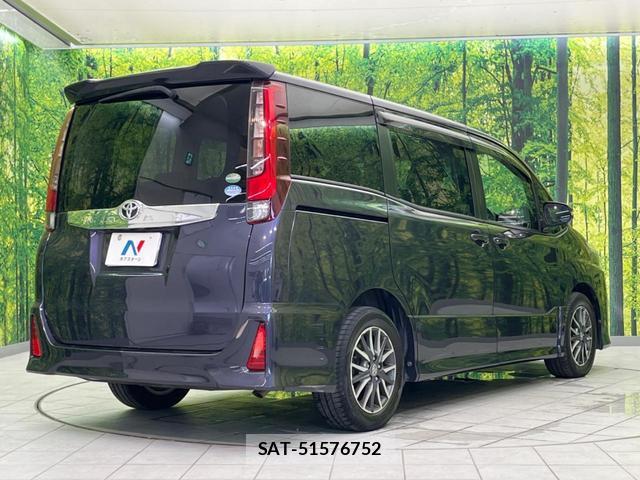 Toyota NOAH 2014-12 8282850-17