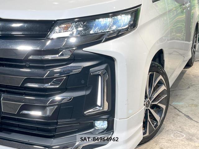 Toyota NOAH 2023-09 8282865-11
